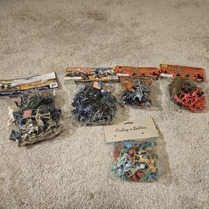 NWT Plastic Toy Set with Cowboys and Indians, Pirates, and Civil War.